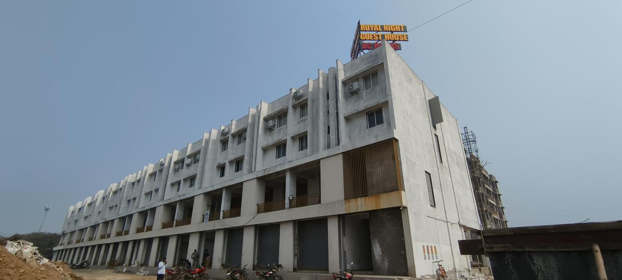 Hotel Royal Night Daman Εξωτερικό φωτογραφία